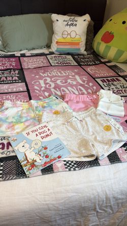 Bundle/ girls 3 shorts , 1 tank . Size XL14. FREE BOOK!