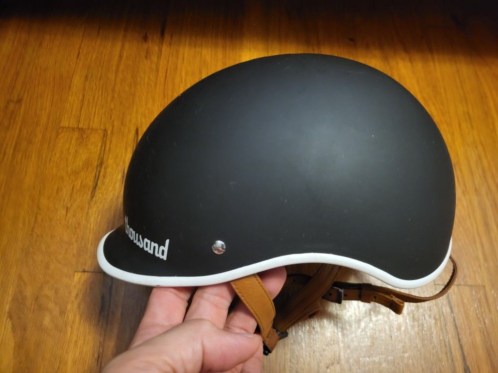 Thousand Bike Helmet (black) - USED
