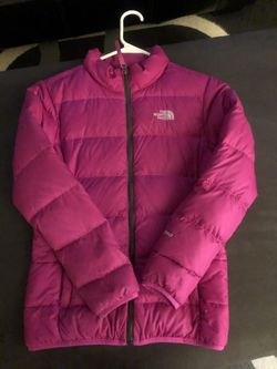 LIKE NEW GIRLS NORTHFACE 550