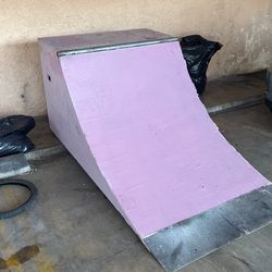 Skateboard Ramp! *PICKUP ONLY*