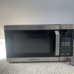 Black + Decker Microwave