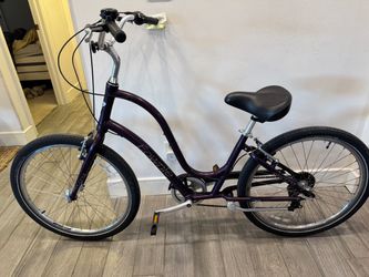 Woman’s Electra Townie 7D Step Thru Hybrid Tuned Ready/Ride
