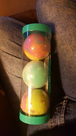 FIZZY BATH BOMBS