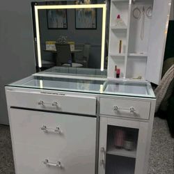 Glam Vanity With LED Mirror. Ask For Price 