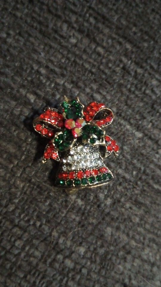Vintage Holiday Brooch