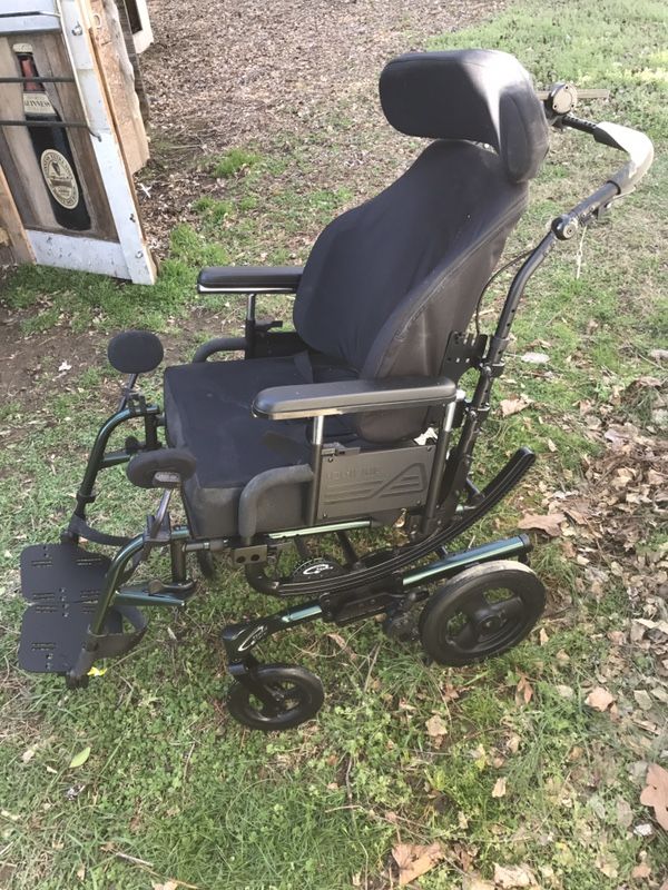 Handicap chair on wheels