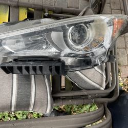 2017 Q50 Driver Side Headlight