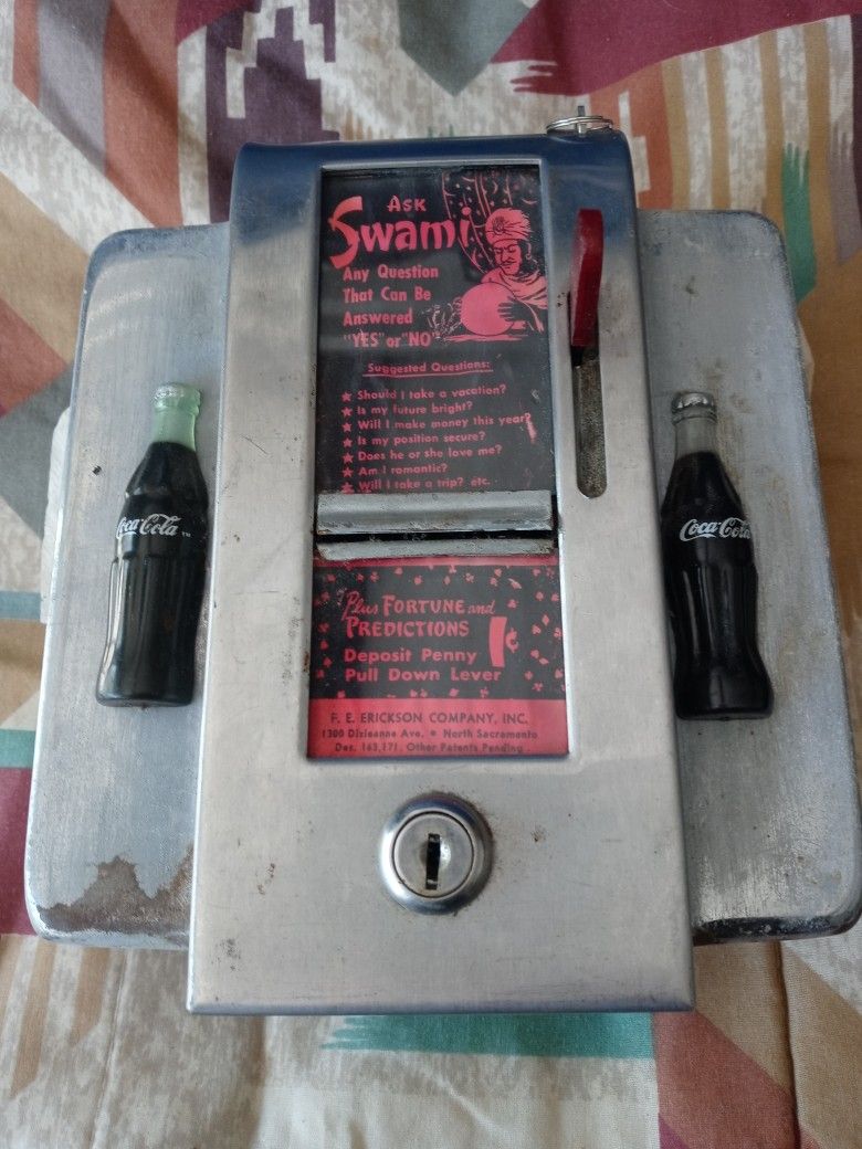 Old Penny Fortune Machine Do Have The Old Wheat Penny Still In It