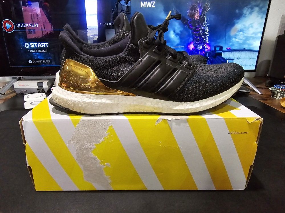 Adidas Ultra Boost. Gold Medal