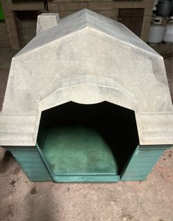 Dog house