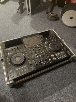 Pioneer Ddj rx3 with flight case