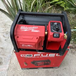 Milwaukee M18 Fuel 18V 2 Gallon Quiet Compact Compressor For Repair/ Read Description 
