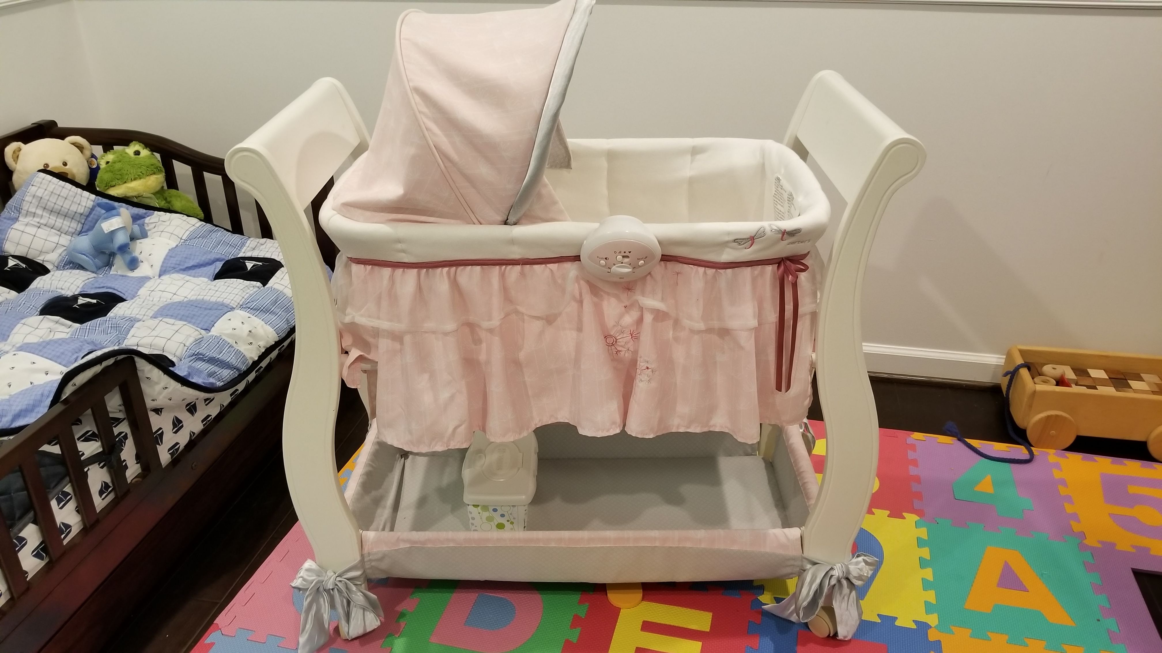 Carter's Classic Comfort Wood Bassinet-Wish Pink