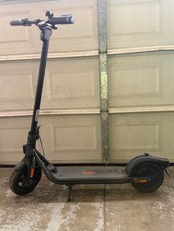 Segway Ninebot F2 Electric KickScooter 350W 25 Mi Range Black