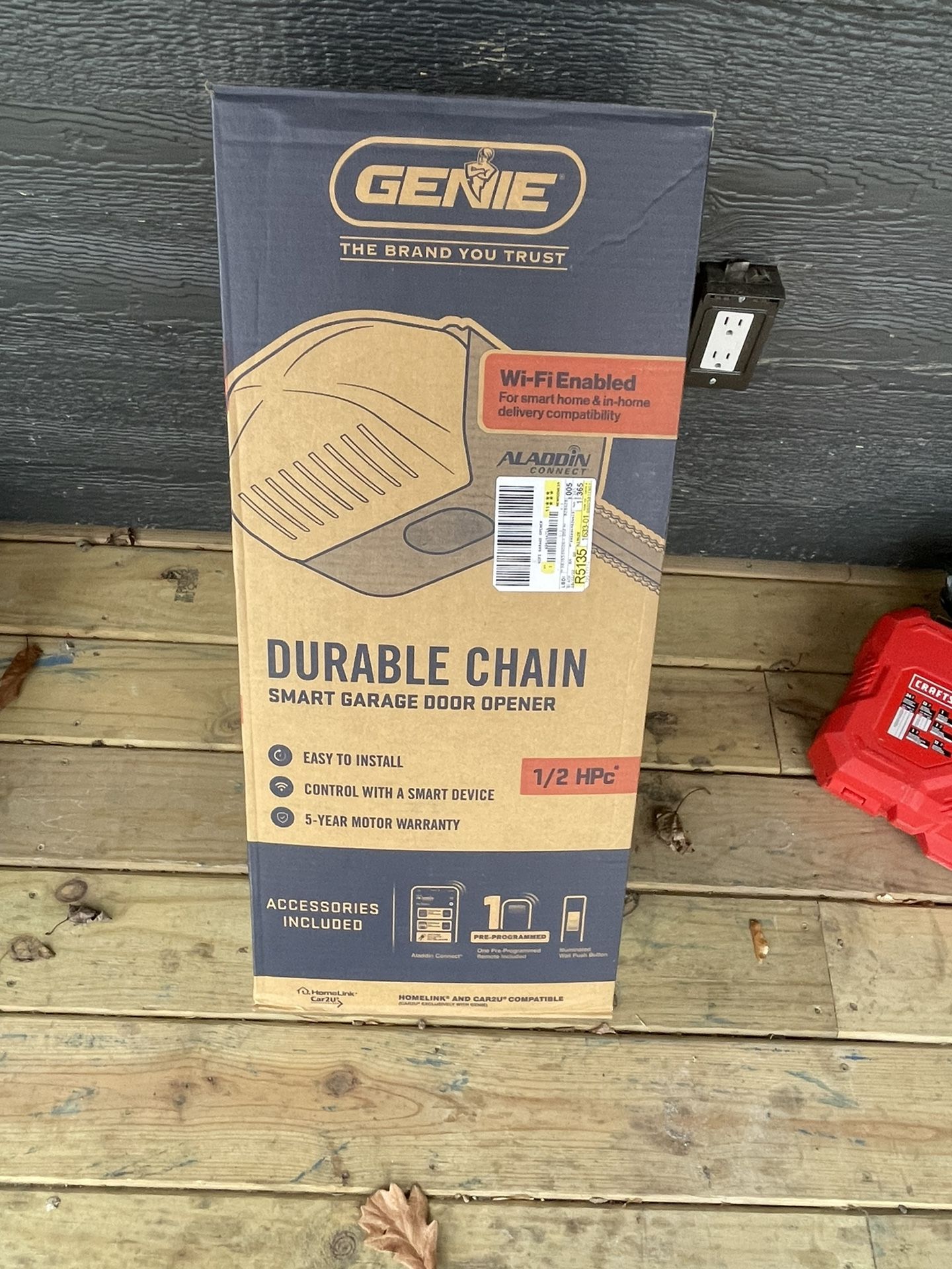 *Sealed* Genie 1/2 HP Wifi Enabled Durable Chain Drive Garage Door Opener 1135-VM Brand New