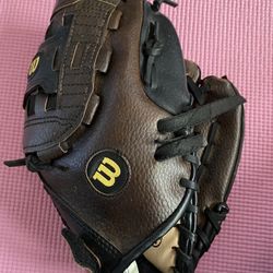 Wilson Girls Softball Glove