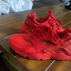 Red Nike Hurache 
