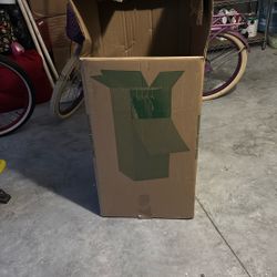 Wardrove  Uhaul Box FREE