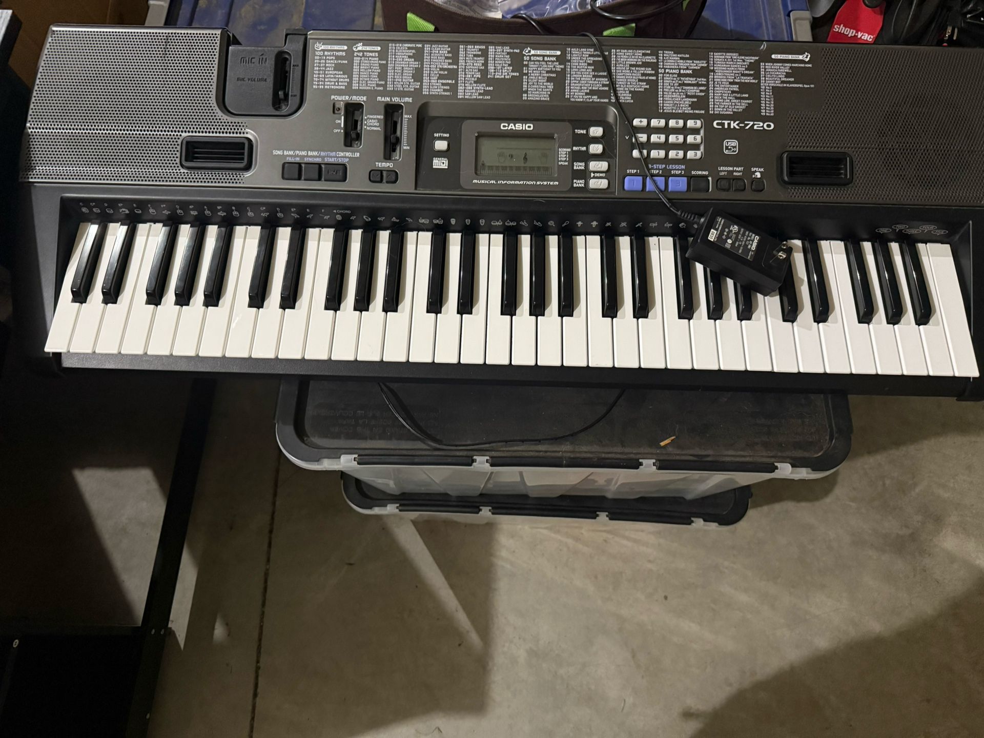 Casio Ctk-720 Keyboard 