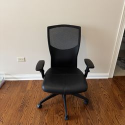 Office Chair - Leather seat with mesh back 