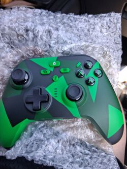 Gaming controller