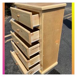 5 drawers dresser / Five drawers dresser