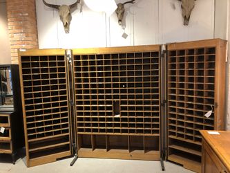 Wine cabinet