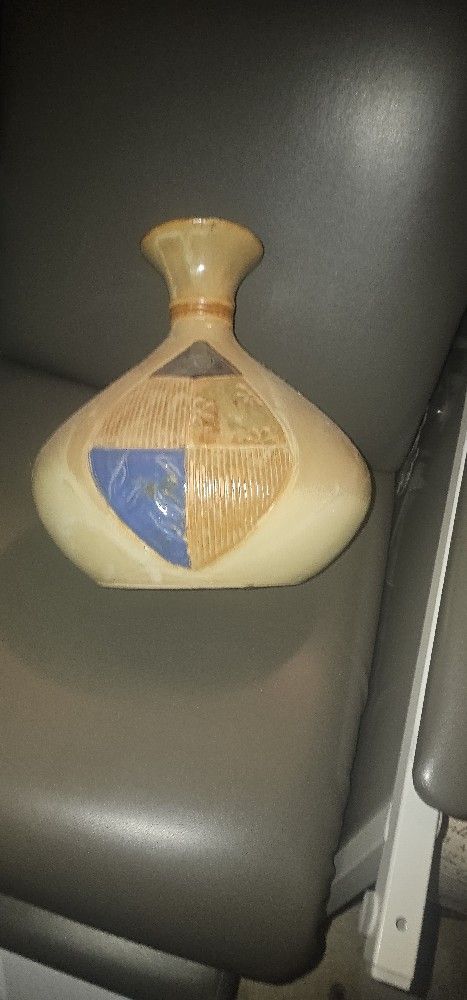 Vintage Vase Decor /OBO
