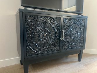 Wooden Cabinet/TV Stand