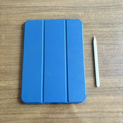 iPad 10th Generation w/ Case And Apple Pencil