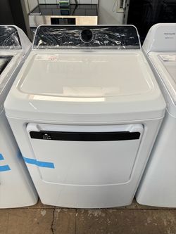 New! Frigidaire 7.0 Cu Ft Gas Dryer