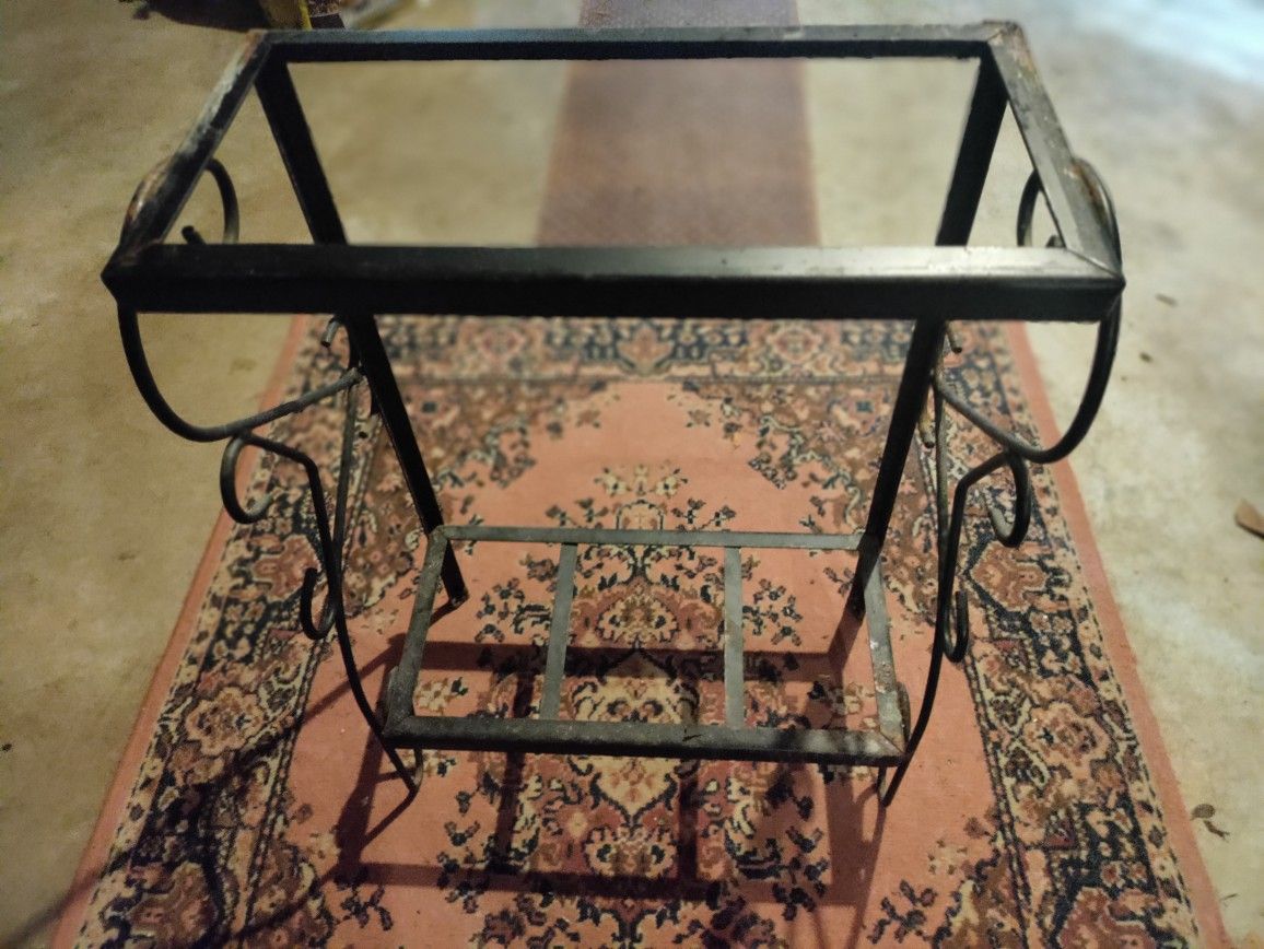 Fish Tank Stand (10 Gallon)