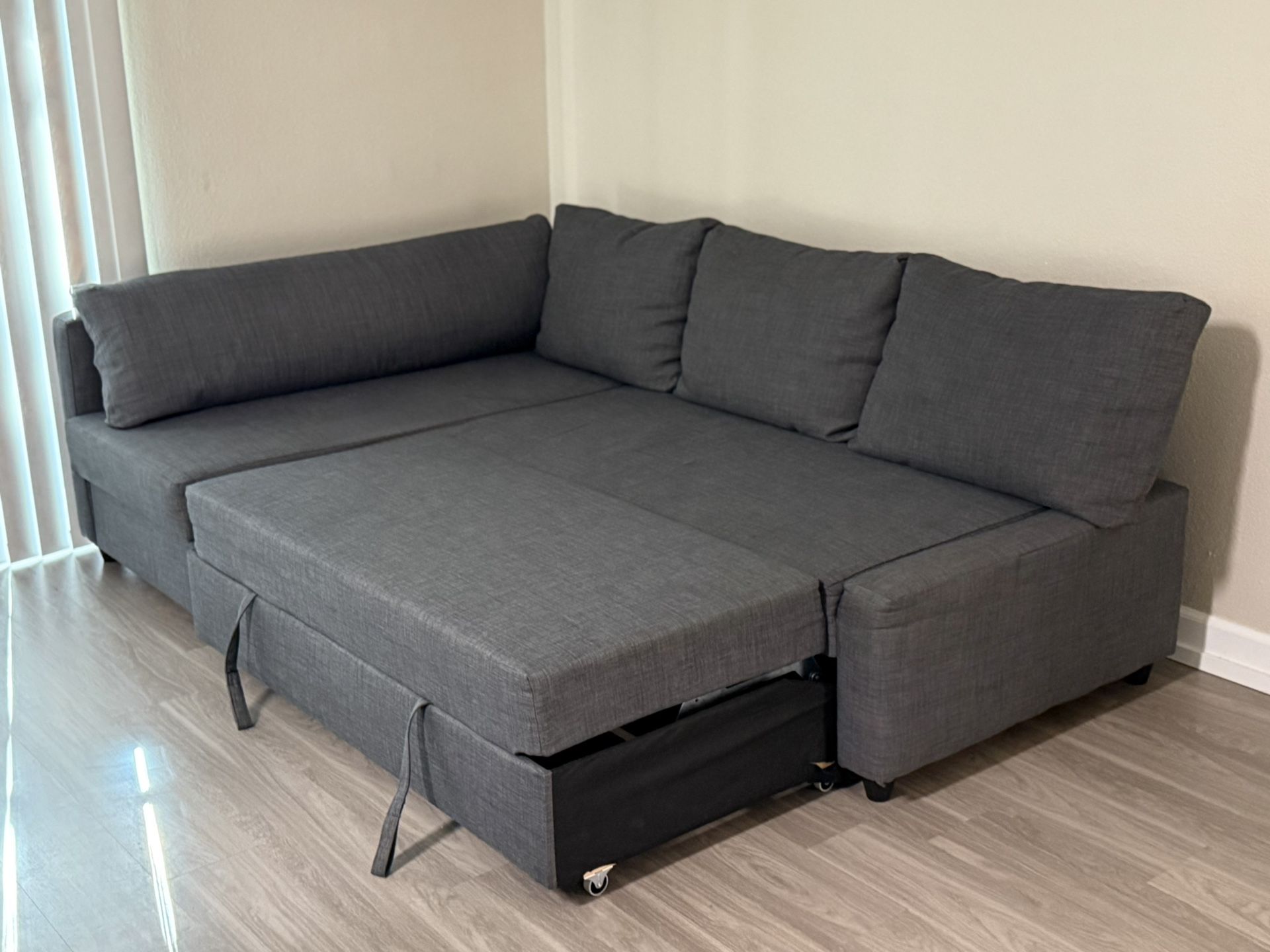Friheten/Klaghaman sleeper sectional, 3 seat w/storage