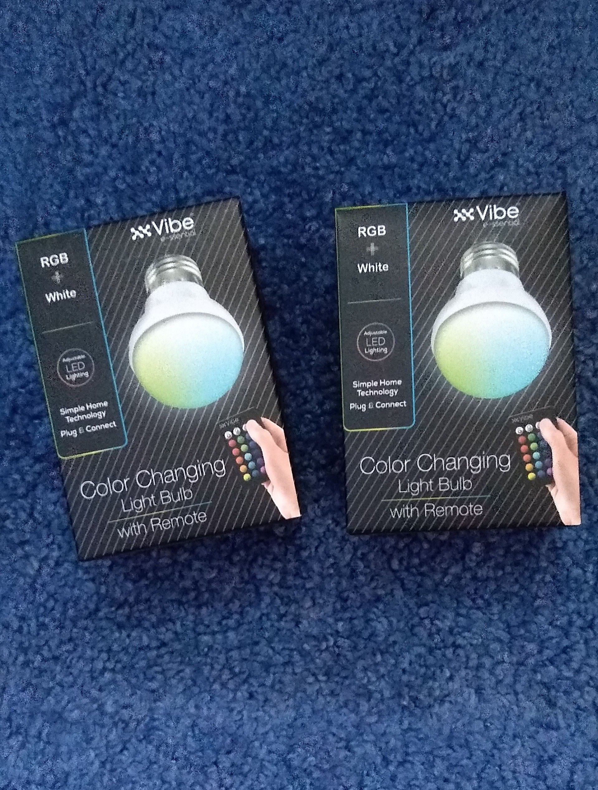 COLOR CHANGING LIGHT BULB WITH REMOTE CONTROL