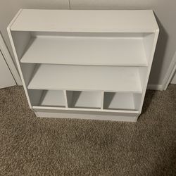 Kids toy chest/dresser