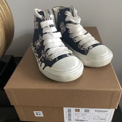 Burberry kids boots
