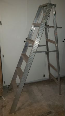 6' Aluminum Ladder