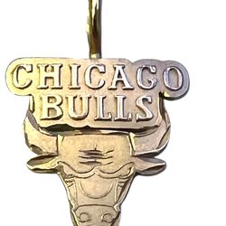 Chicago Bulls 14kt Gold Logo Pendant Signed Michael Anthony 1g Vintage 1987
