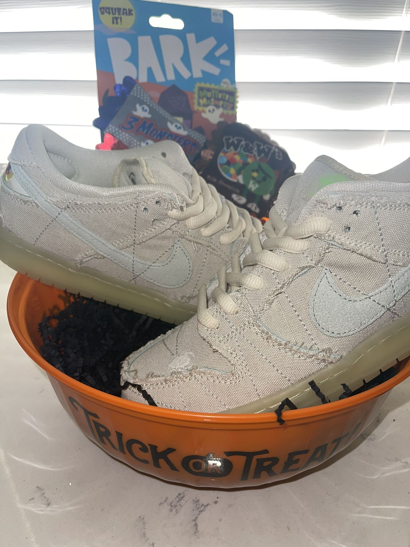 Nike Mummy Dunks Size 8.5M