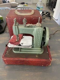 Betsy Ross Mini Sewing Machine Vintage 
