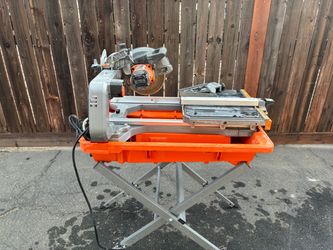 Ridgid 8” tile saw with stand