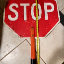 Flagger /Stop And Slow Sign