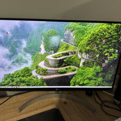 LG UHD 4K 27” Monitor 2160p