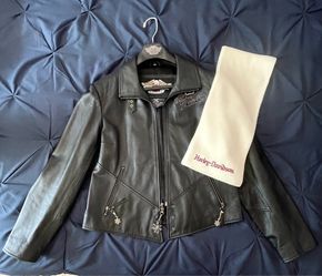 Authentic Harley Davidson women’s Gorgeous Black Leather Jacket, Chaps, Scarf & Gloves