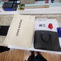 Louis Vuitton Document/buisness Handbag