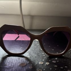 beige sunglasses 