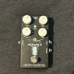 EHX Oceans 11 Reverb Pedal