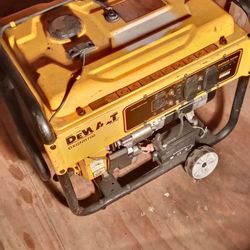 DeWalt DXGNR7000 Generator – Reliable Power Source!