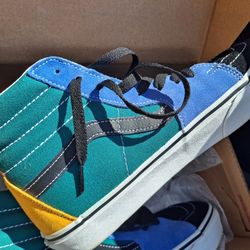 Vans Sneakers Size 9 Worn Only Once 