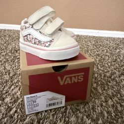Size 2 Vans 